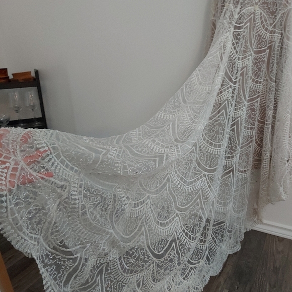 WToo By Watters beaded lace wedding dress - Picture 5 of 7